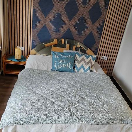 2 Rooms Retro Guesthouse In A Silent Garden Vecses Ngoại thất bức ảnh